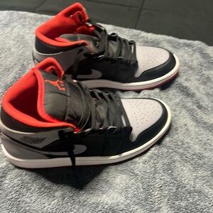 Air Jordan men size 7.5